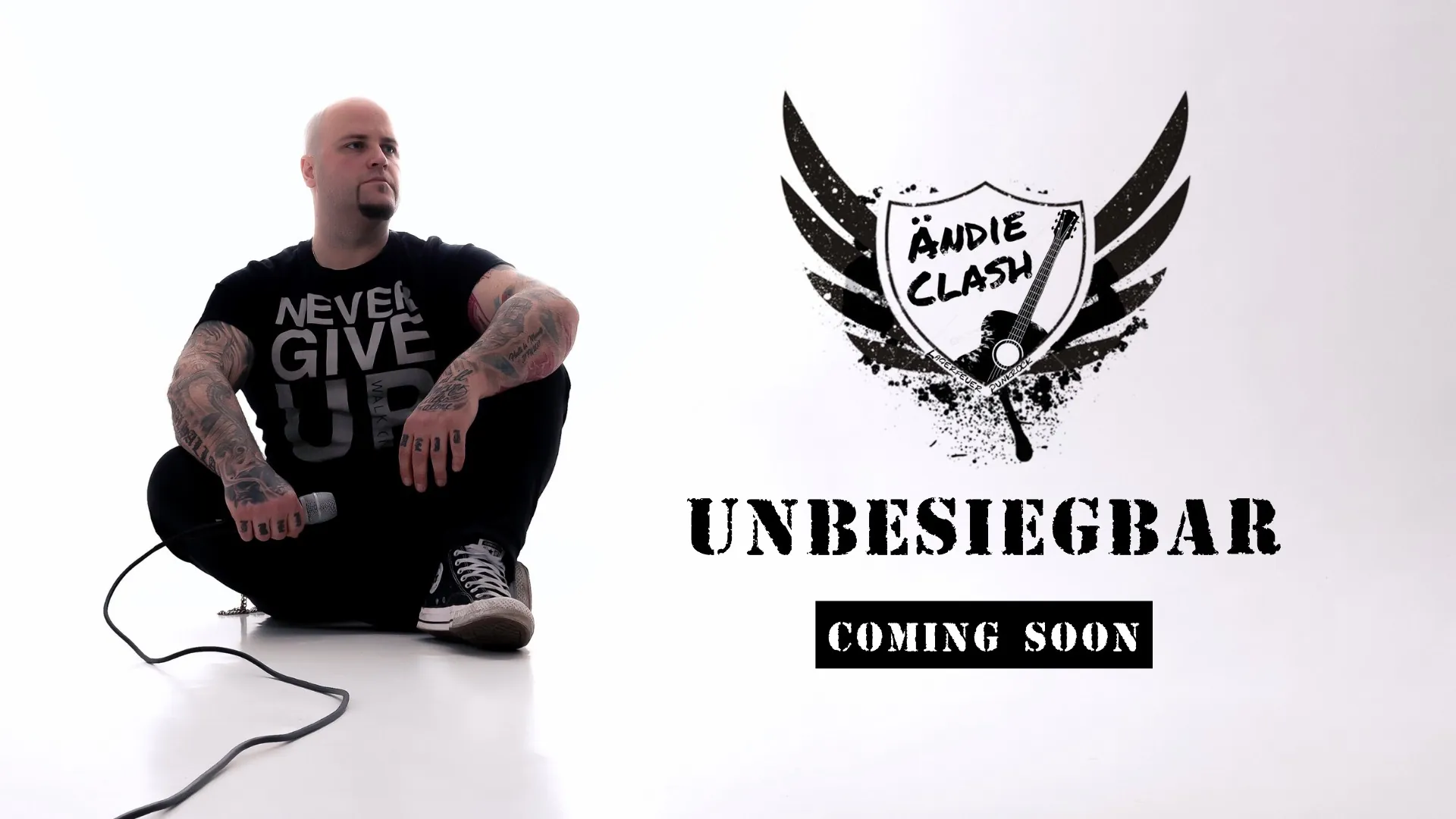 Ankündigung des Albums Unbesiegbar mit Ändie Clash und Logo